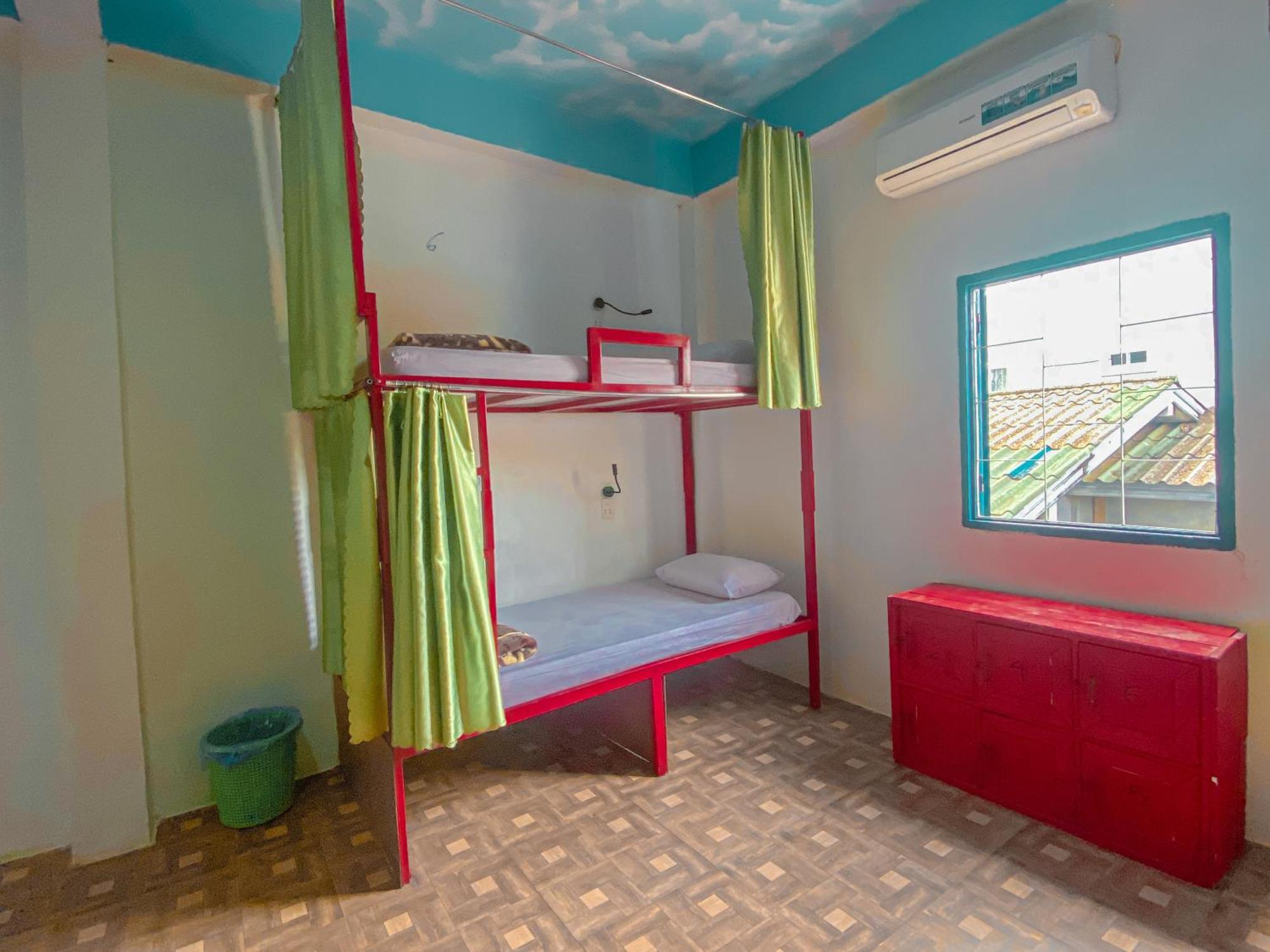 Vang Vieng Ruby Backpackers Hostel Екстериор снимка