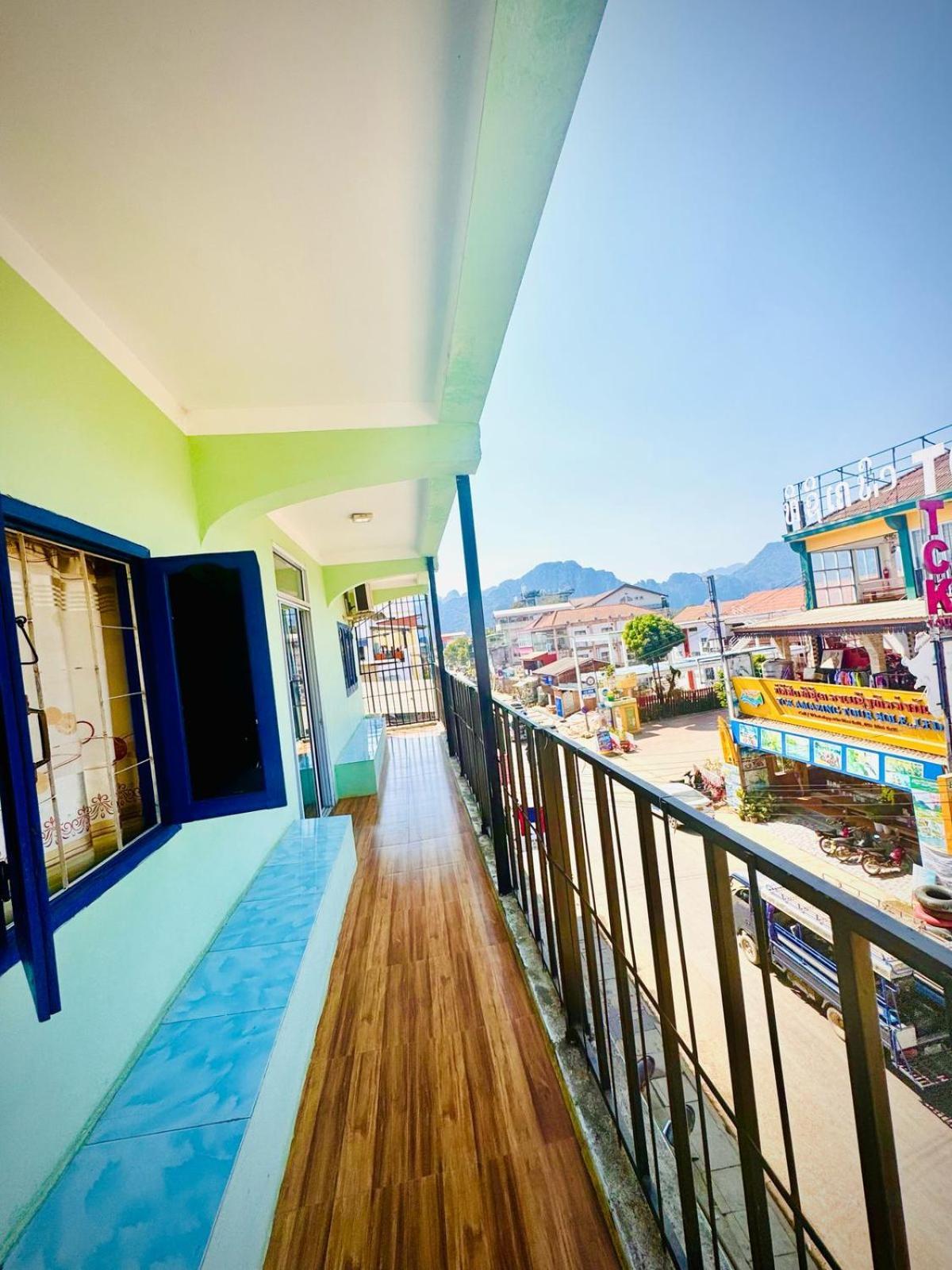 Vang Vieng Ruby Backpackers Hostel Екстериор снимка