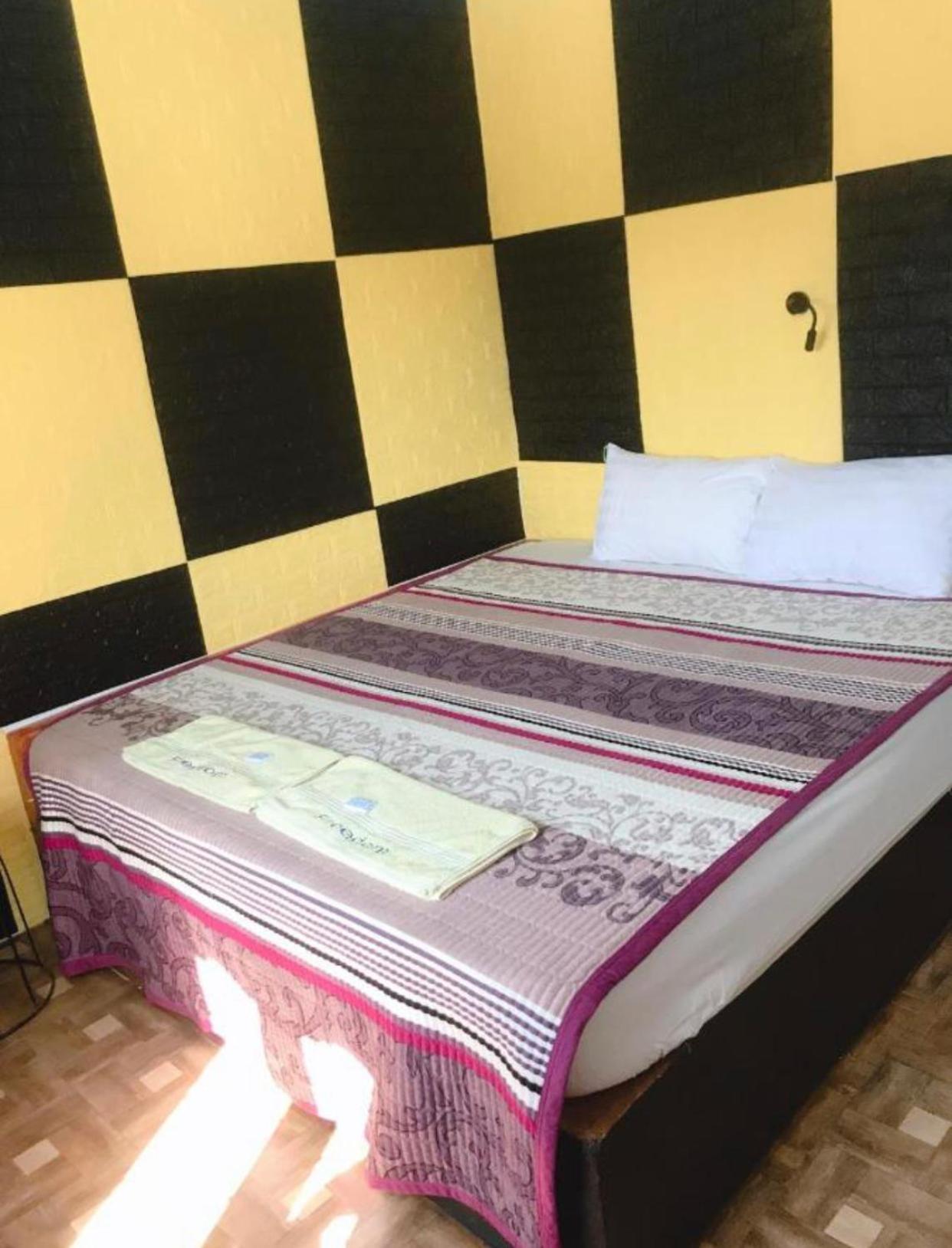 Vang Vieng Ruby Backpackers Hostel Екстериор снимка