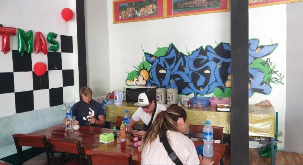 Vang Vieng Ruby Backpackers Hostel Екстериор снимка