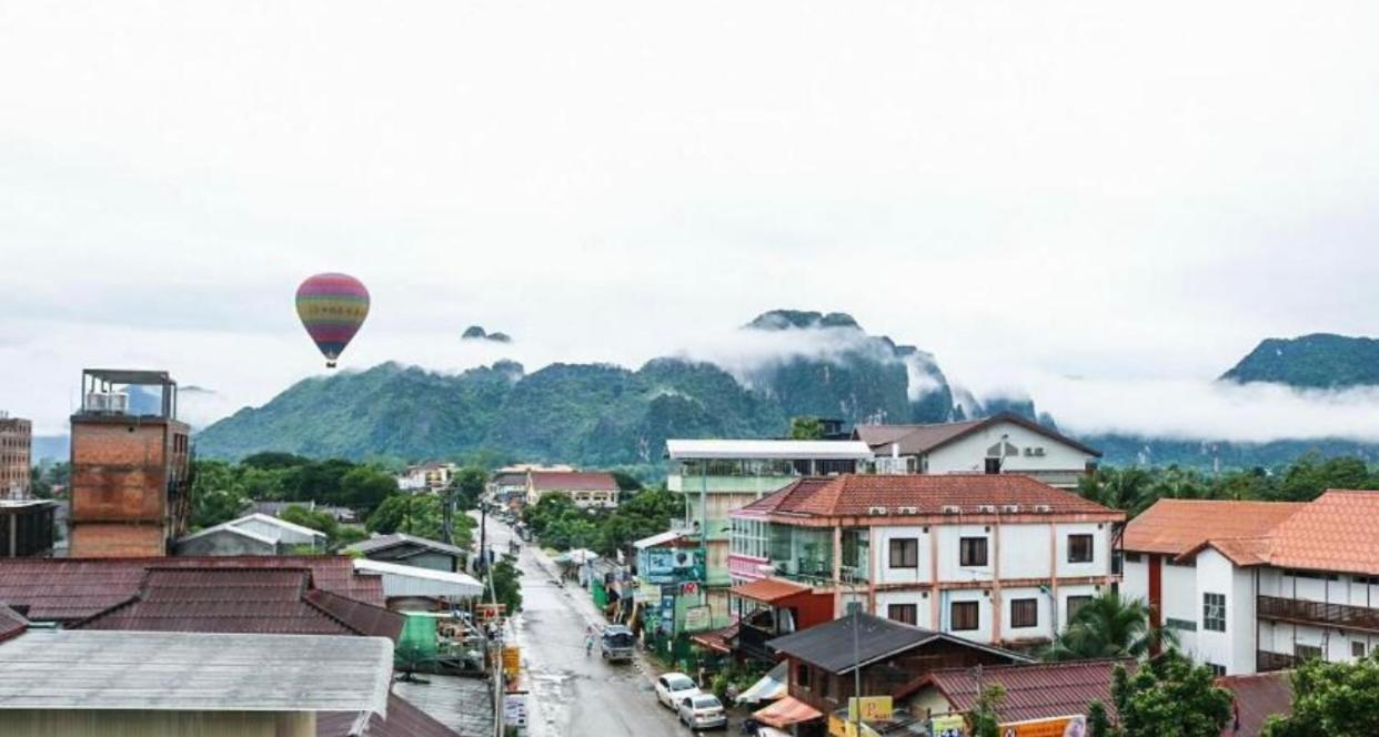 Vang Vieng Ruby Backpackers Hostel Екстериор снимка