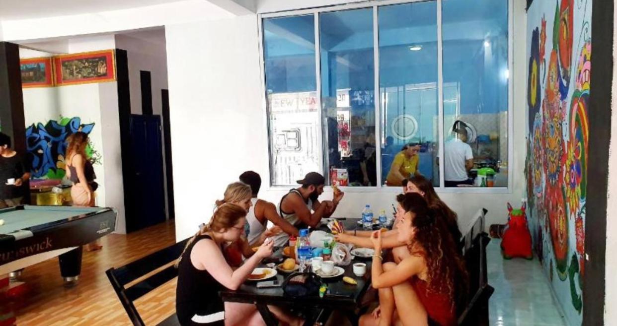 Vang Vieng Ruby Backpackers Hostel Екстериор снимка