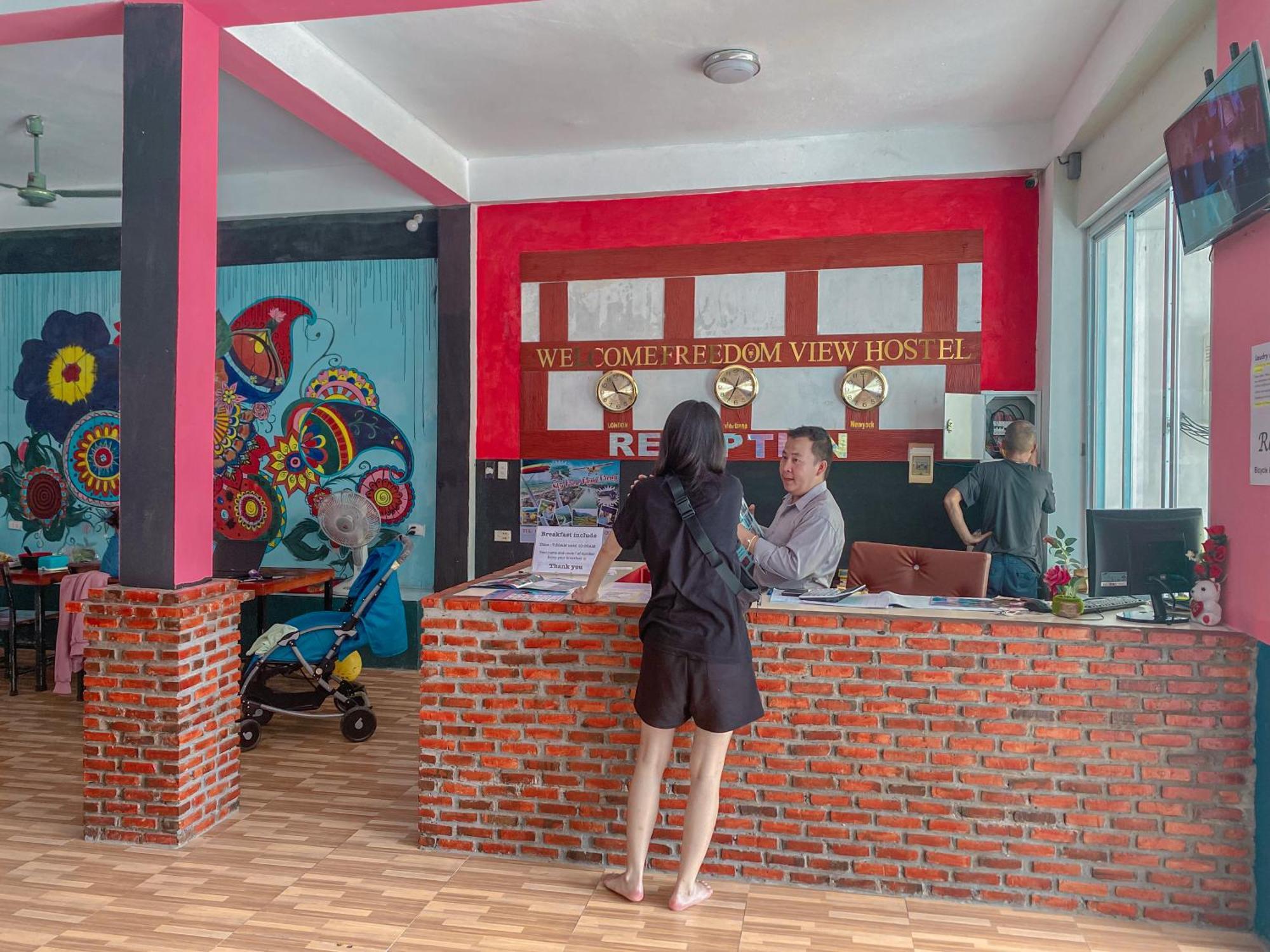 Vang Vieng Ruby Backpackers Hostel Екстериор снимка